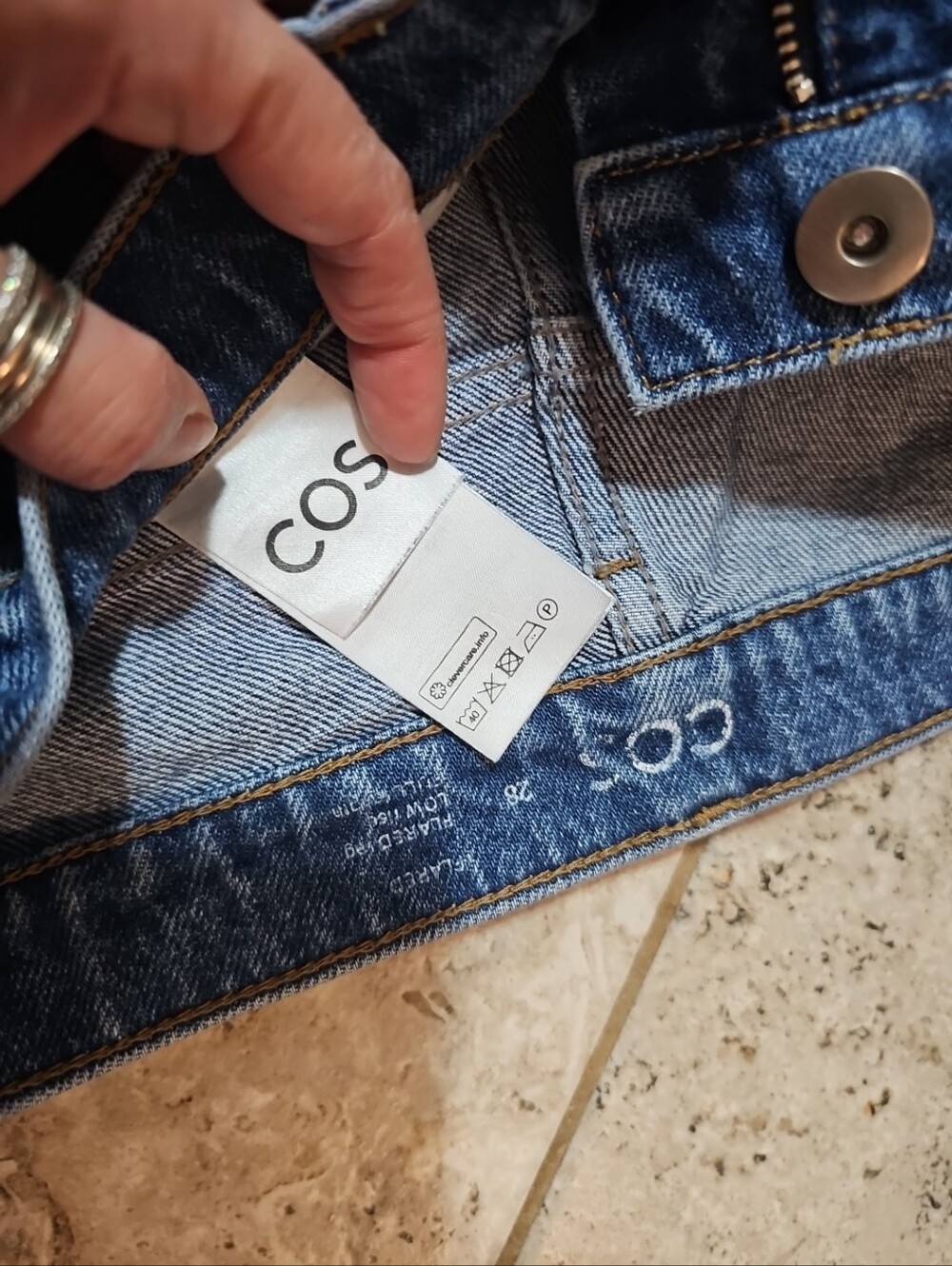 COS Flared Leg Jean Size 28 - Picture 7 of 9